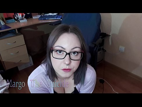 ❤️ Gadis Seksi Berkaca Mata Menghisap Dildo Dalam-dalam pada Kamera lucah super pada kami